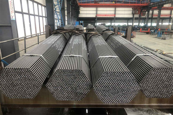 Tubo de acero sin costura ASTM A106 para el procesamiento de corte en el puerto de Tianjin