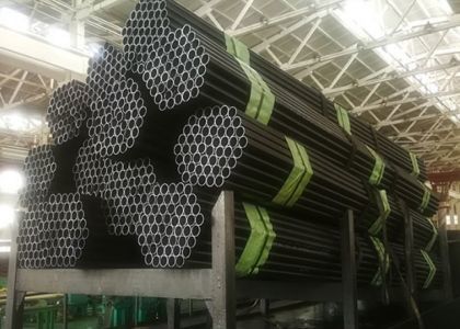 Tubos de acero de intercambiador de calor de espesor de pared personalizado para un rendimiento y una eficiencia óptimos