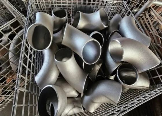 300 Accesorios para tuberías de acero inoxidable para aplicaciones a presión