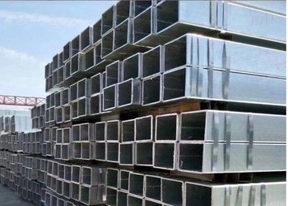 Componentes estructurales solares Secciones huecas de acero 2-12m Largo para materiales de construcción