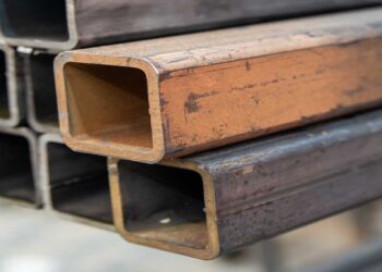 Secciones Huecas de Acero Laminado en Caliente con Grado Q195-235 y Opciones de Superficie Personalizadas para Aplicaciones Estructurales