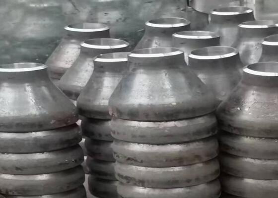 Fittings de tuberías de acero de grado WPB con alta resistencia a la corrosión y personalización OEM para varias industrias